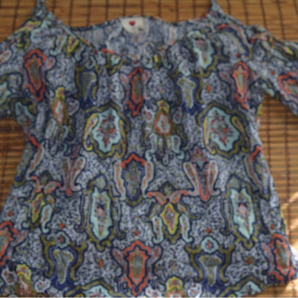 One Clothing ✨ Vibrant Multicolor Patterned off shoulders Blouse XL
